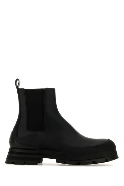 Alexander Mcqueen Man Black Leather Chelsea Wander Ankle Boots