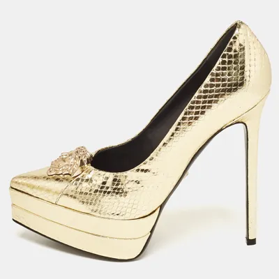 Pre-owned Versace Gold Embossed Python Medusa Double Platform Pumps Size 39.5