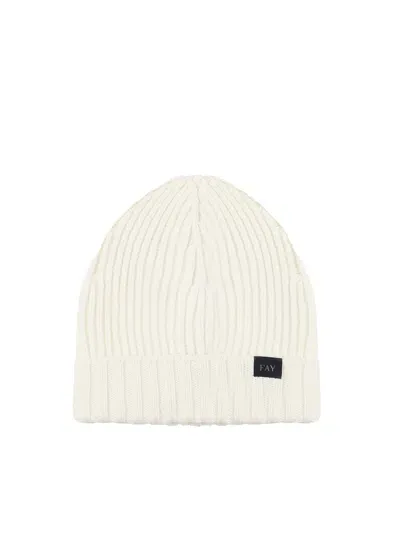 Fay Beanie English Shetland In White