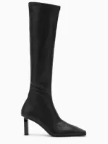 Courrèges Chic Square Toe Stretch Boots In Black